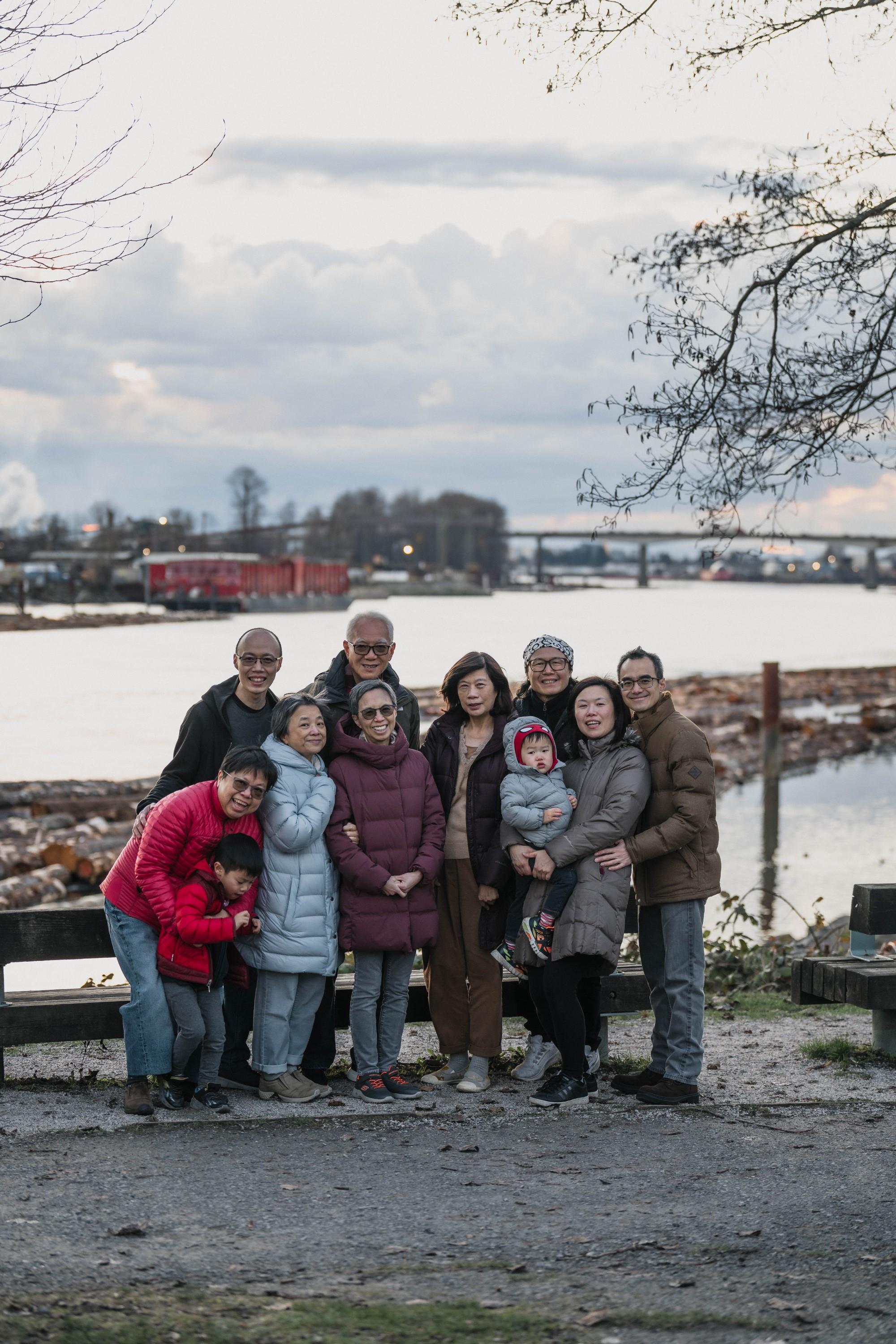 Vancouver Family photoshoot at Riverfront Park